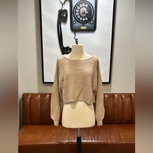 BRAND NEW! Large Khaki/Light Tan, Balloon Sleeved Crop Sweater